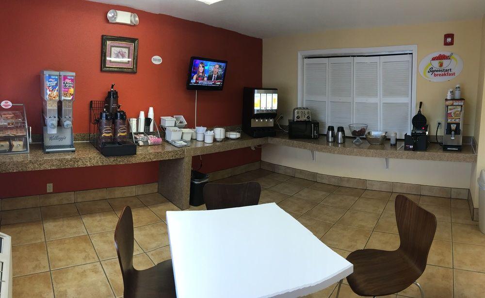 Super 8 By Wyndham Baton Rouge/I-10 Motel Inniswold Kültér fotó