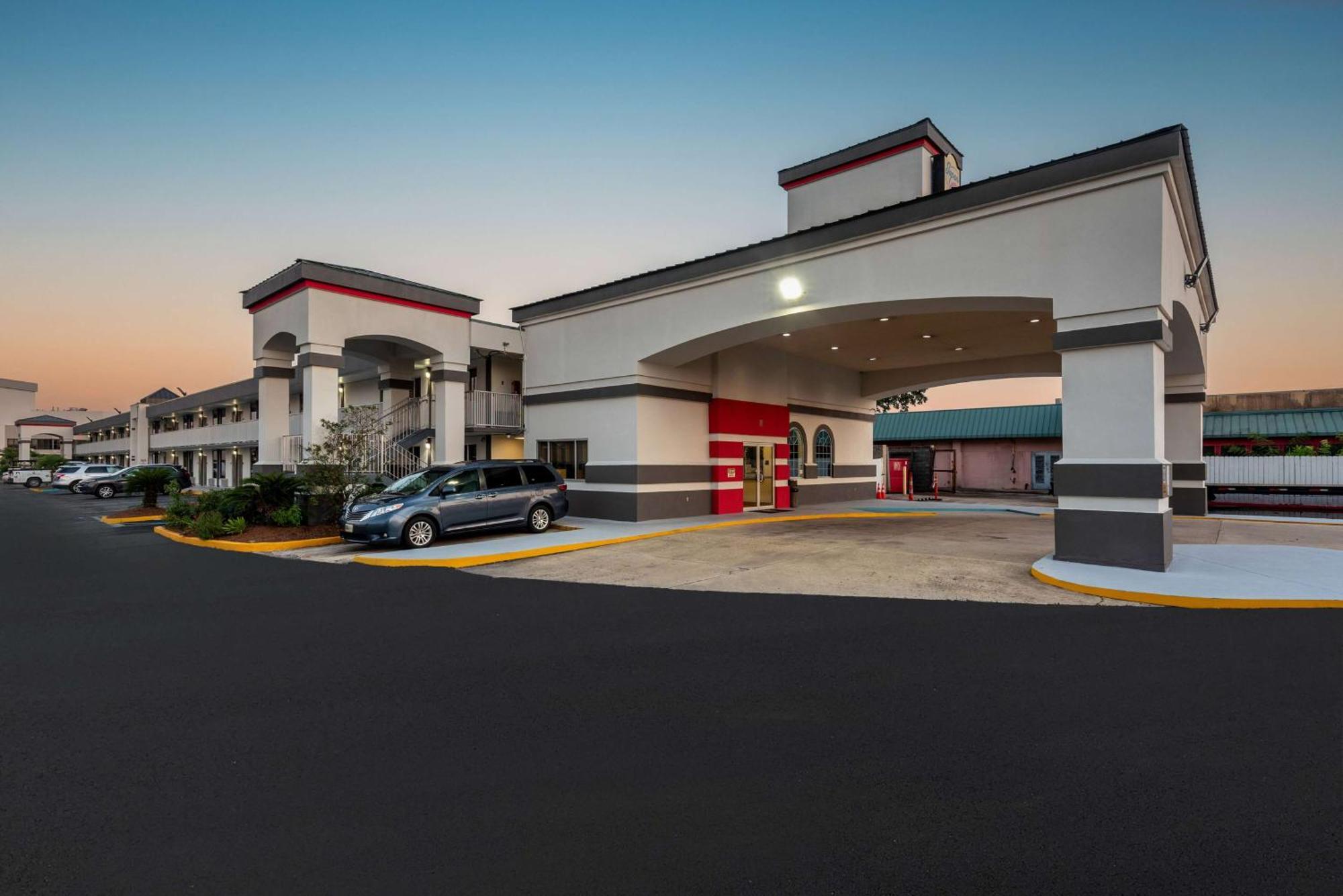Super 8 By Wyndham Baton Rouge/I-10 Motel Inniswold Kültér fotó