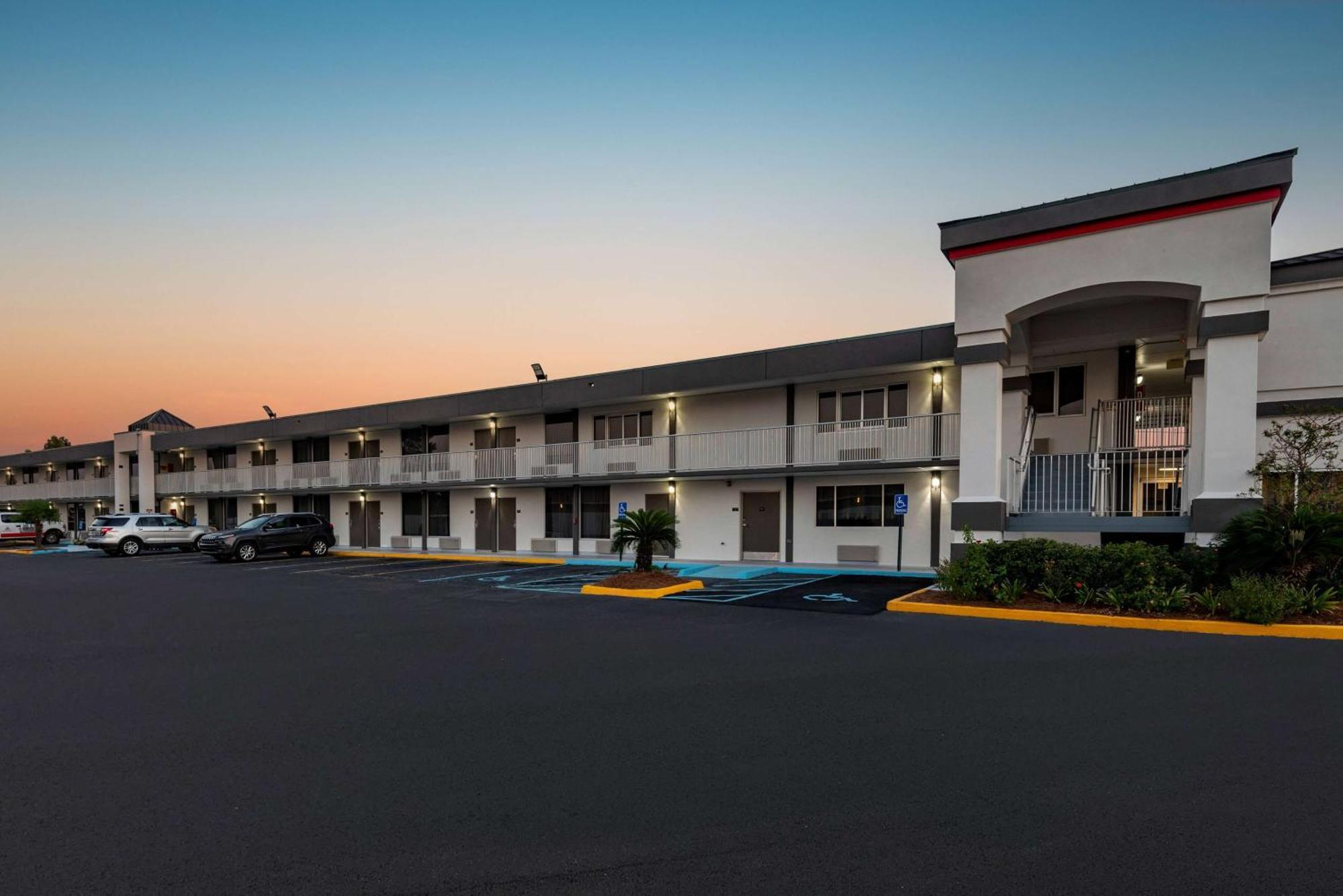 Super 8 By Wyndham Baton Rouge/I-10 Motel Inniswold Kültér fotó